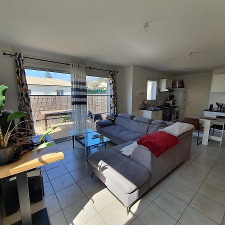 Chambre 11M2 Dans Maison Toute Equipee Tresses Exterior photo